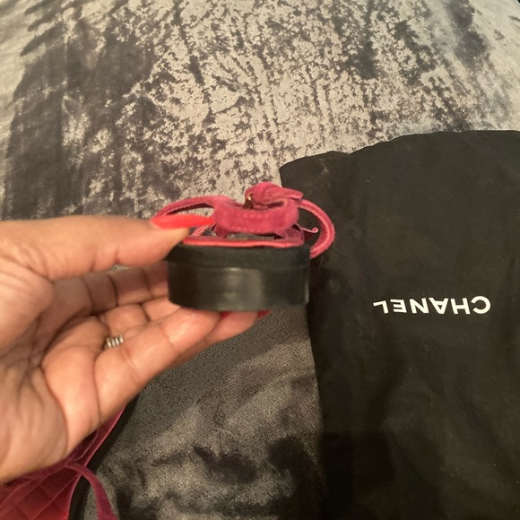 AUTHENTIC Chanel sandals gently worn *PLUM SUEDE* - Picture 4 of 6